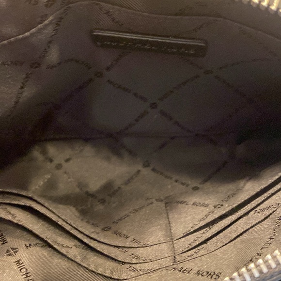 Michael Kors Clutch/Large Wallet - Picture 4 of 4